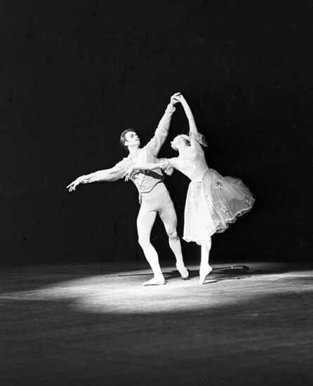 Actors A. Sizova and S. Vakulov