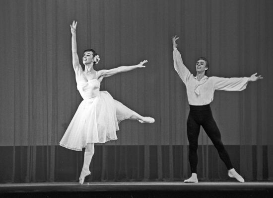Actors Ninel Kurgapkina and Vadim Budarin
