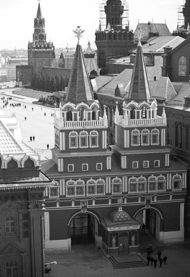 Iverskaya Chapel of Holy Virgin facade view