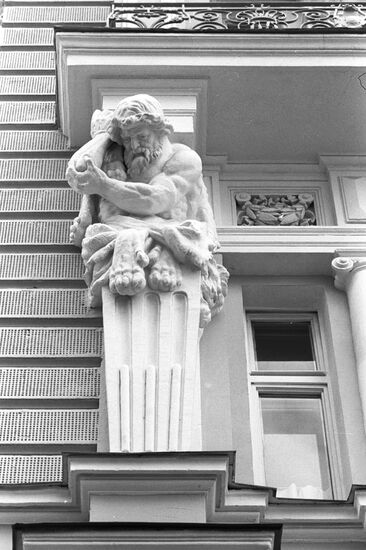 Moulding detail on building facade
