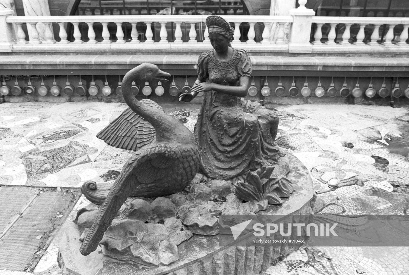 Sculptural group by Zurab Tsereteli