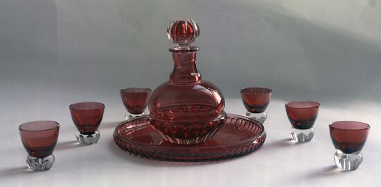 "Acorn" wine set