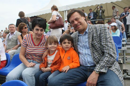 Mikhail Barschevsky with wife Olga and adopted children