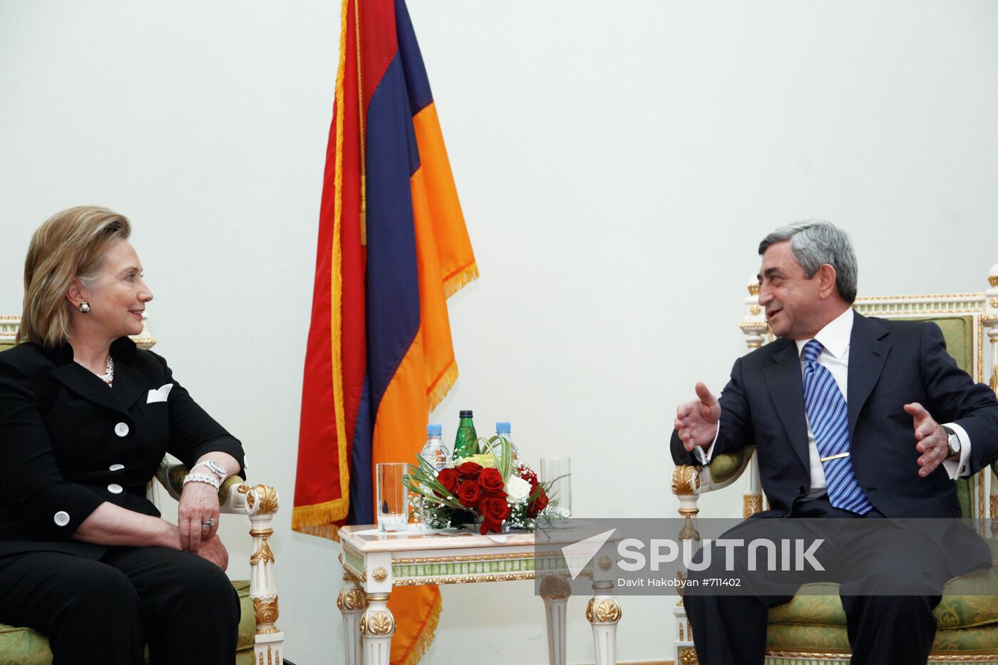 Hillary Clinton, Serzh Sargsyan