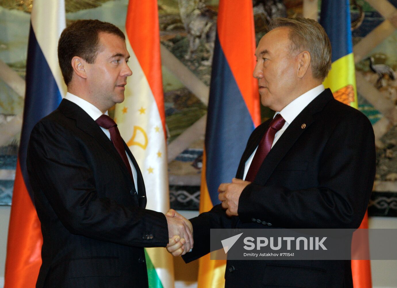 Dmitry Medvedev attends EurAsEC summit in Astana