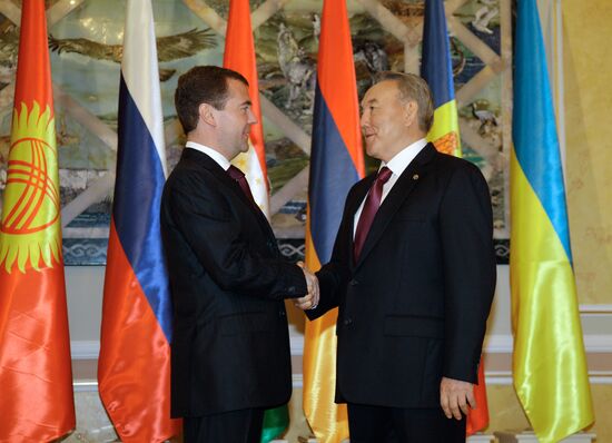 Dmitry Medvedev attends EurAsEC summit in Astana