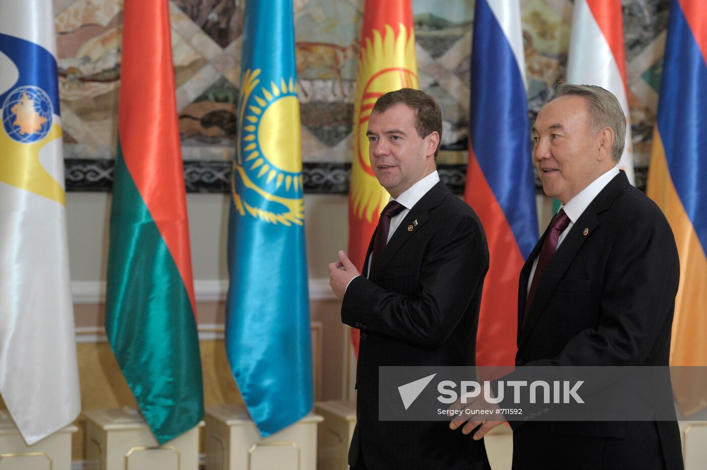 Dmitry Medvedev attends EurAsEC summit in Astana