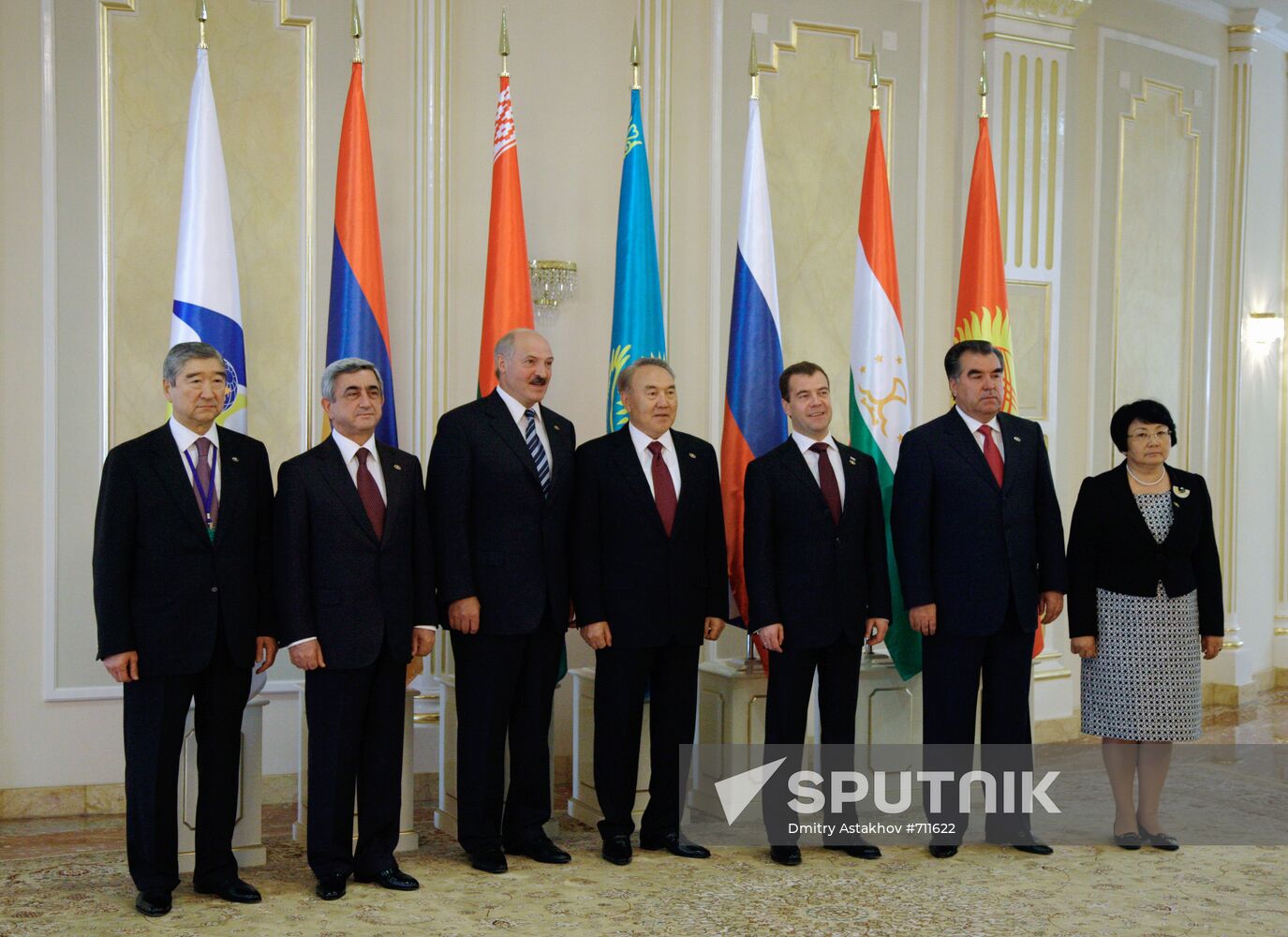 Dmitry Medvedev attends EurAsEC summit in Astana
