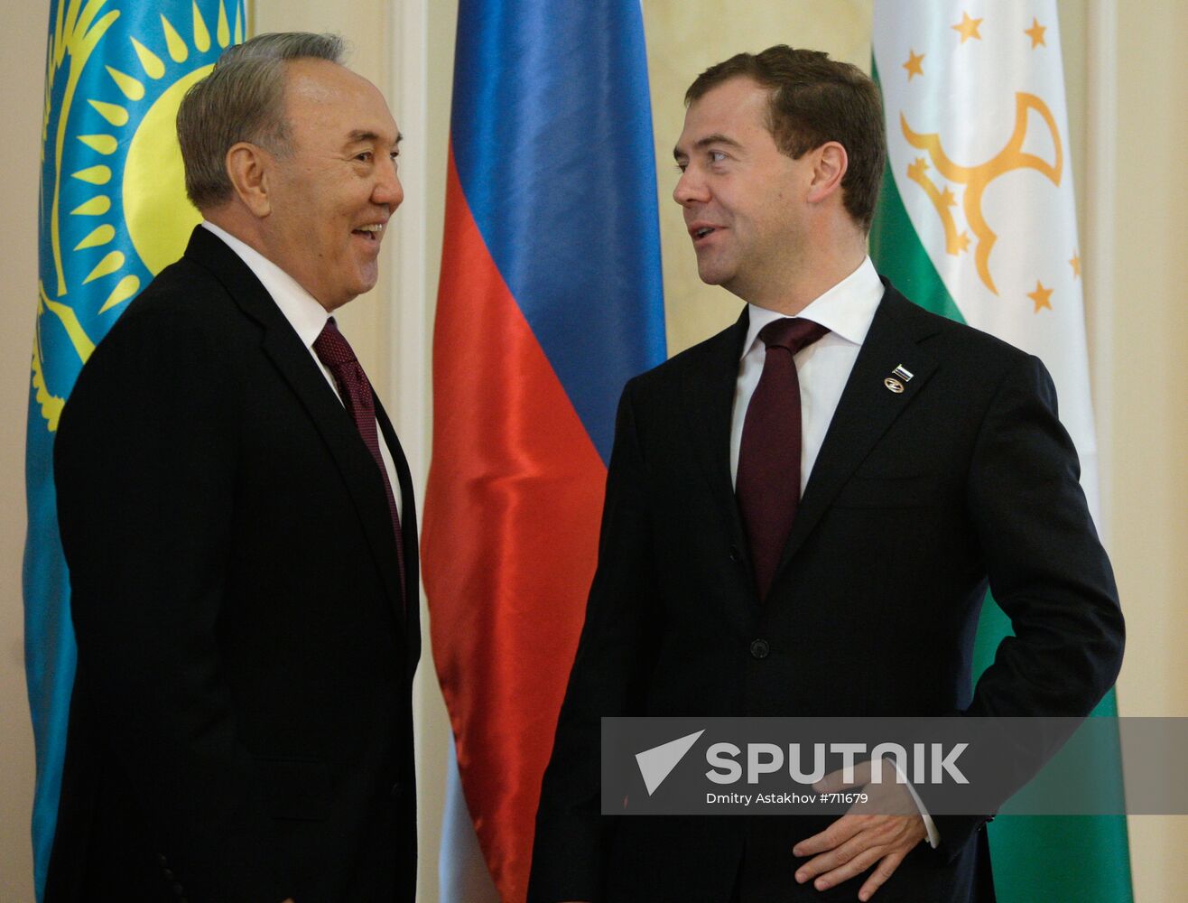 Dmitry Medvedev attends EurAsEC summit in Astana