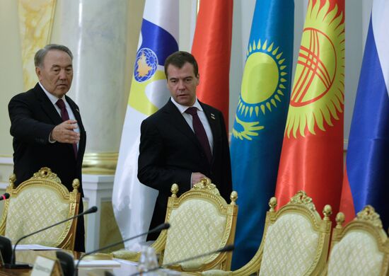 Dmitry Medvedev attends EurAsEC summit in Astana