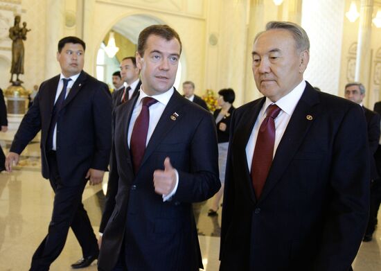 Dmitry Medvedev attends EurAsEC summit in Astana