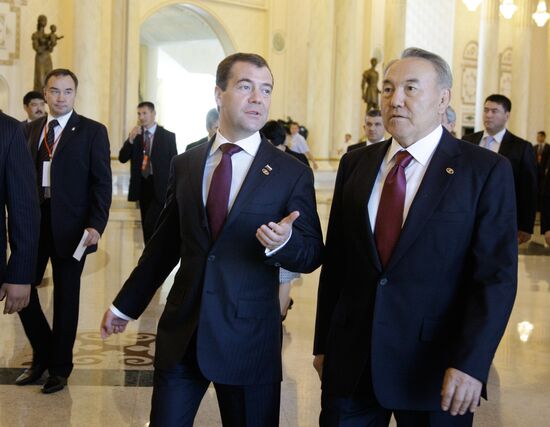 Dmitry Medvedev attends EurAsEC summit in Astana