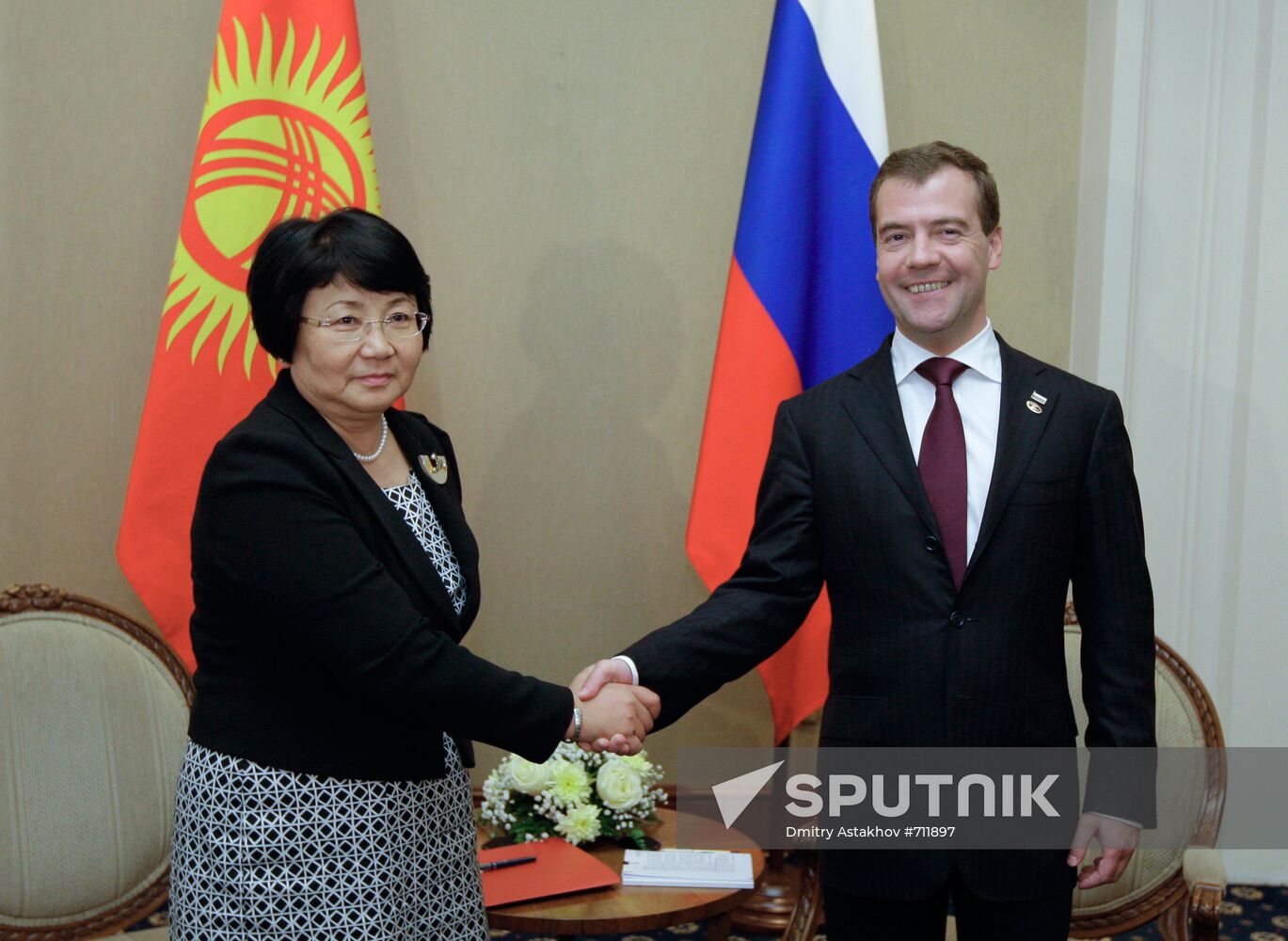 Dmitry Medvedev and Roza Otunbayeva meet in Astana