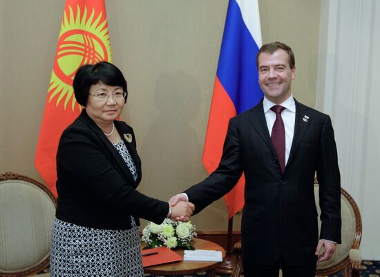 Dmitry Medvedev and Roza Otunbayeva meet in Astana