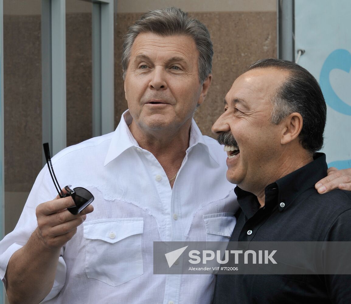 Valery Gazzayev and Lev Leshchenko