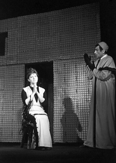 Scene from play "Life of Galileo"