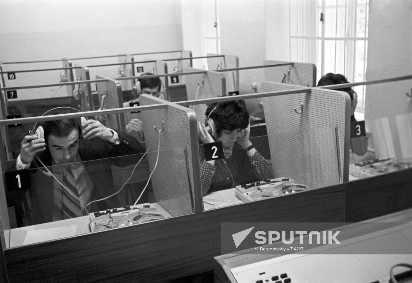 University's language study room