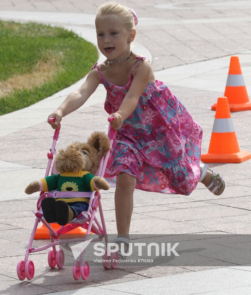 Amusement arcade contests