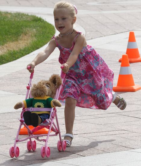 Amusement arcade contests