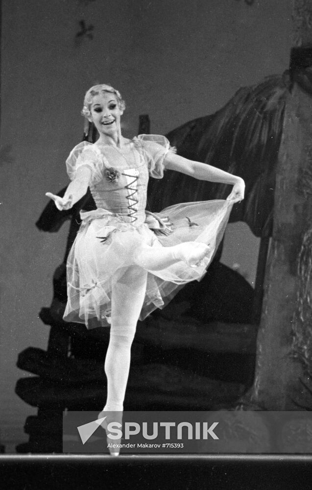 Ballerina Elvira Karavayeva