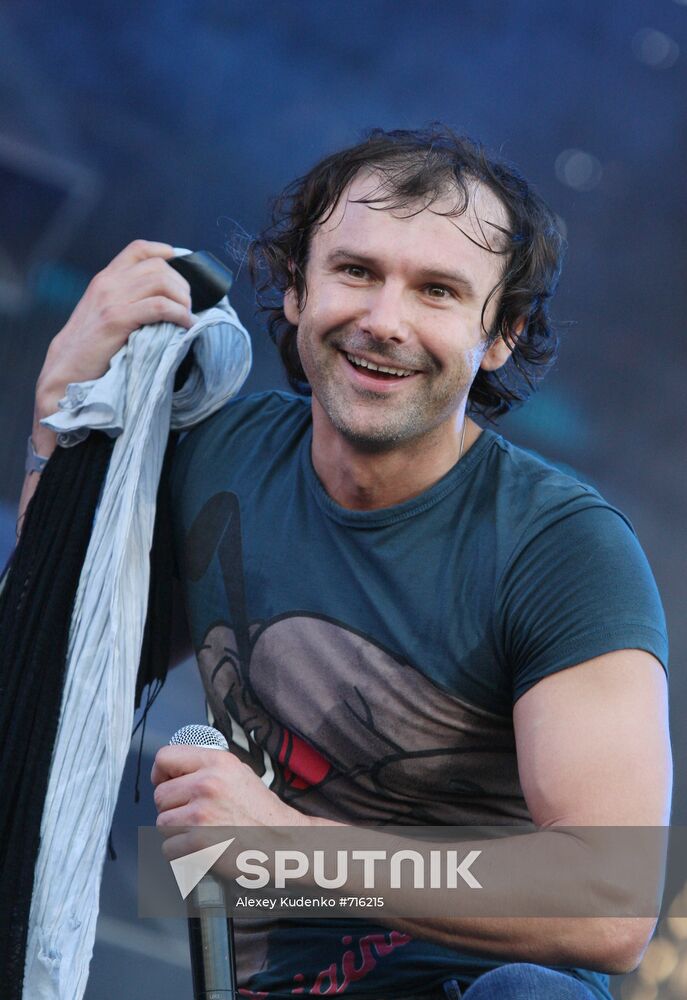 Svyatoslav Vakarchuk