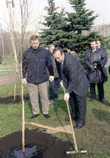 Subbotnik to lay foundation of Memory Alley on Poklonnya Hill
