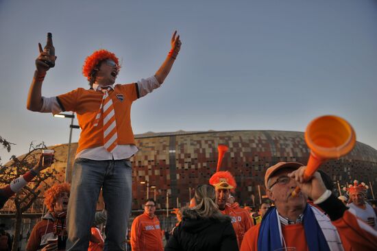 Football fans before the Netherlands vs. Spain World Cup final