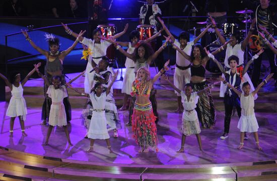 Shakira singing at closing ceremony of World Cup 2010