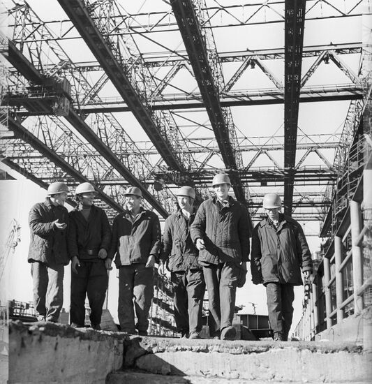 Shipwrights' crew