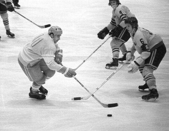 Hockey players Anatoly Firsov and Bjorn Johansson