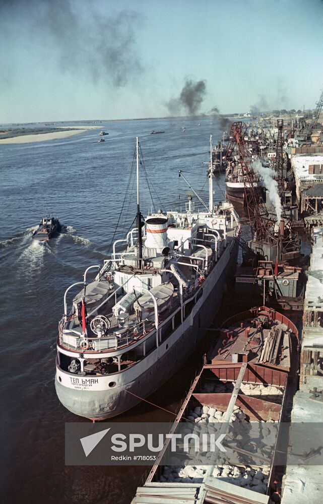 Vessels in Astrakhan sea port