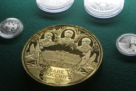 Commemorative coins