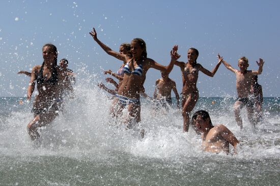 Children's Seaside Center "Orlyonok" turns 50