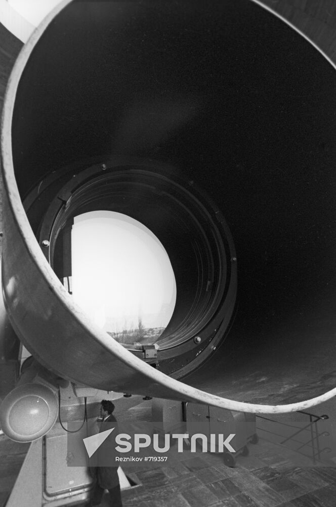 Optical telescope