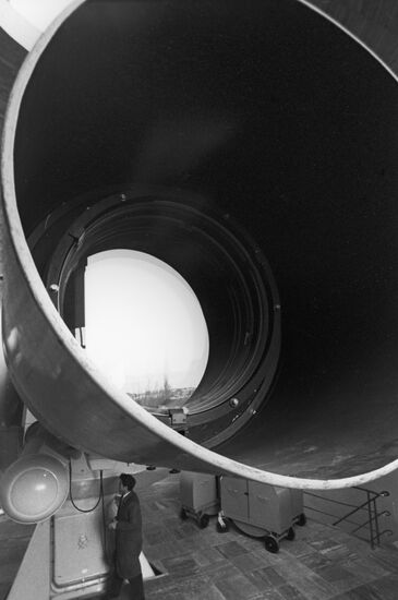 Optical telescope
