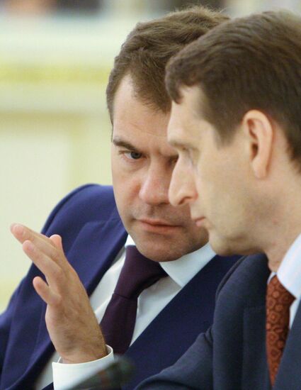 Dmitry Medvedev speaks at Council of Legislators