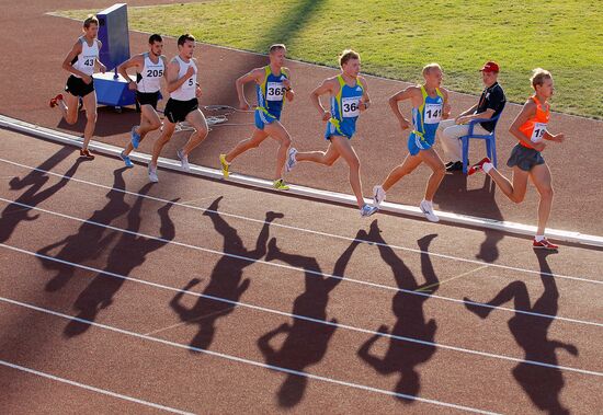 5,000-meter race among men