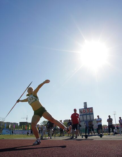 Javelin throwing among women