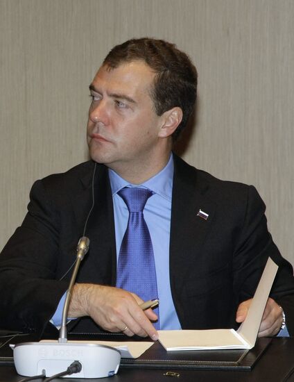 Dmitry Medvedev and Angela Merkel in Yekaterinburg