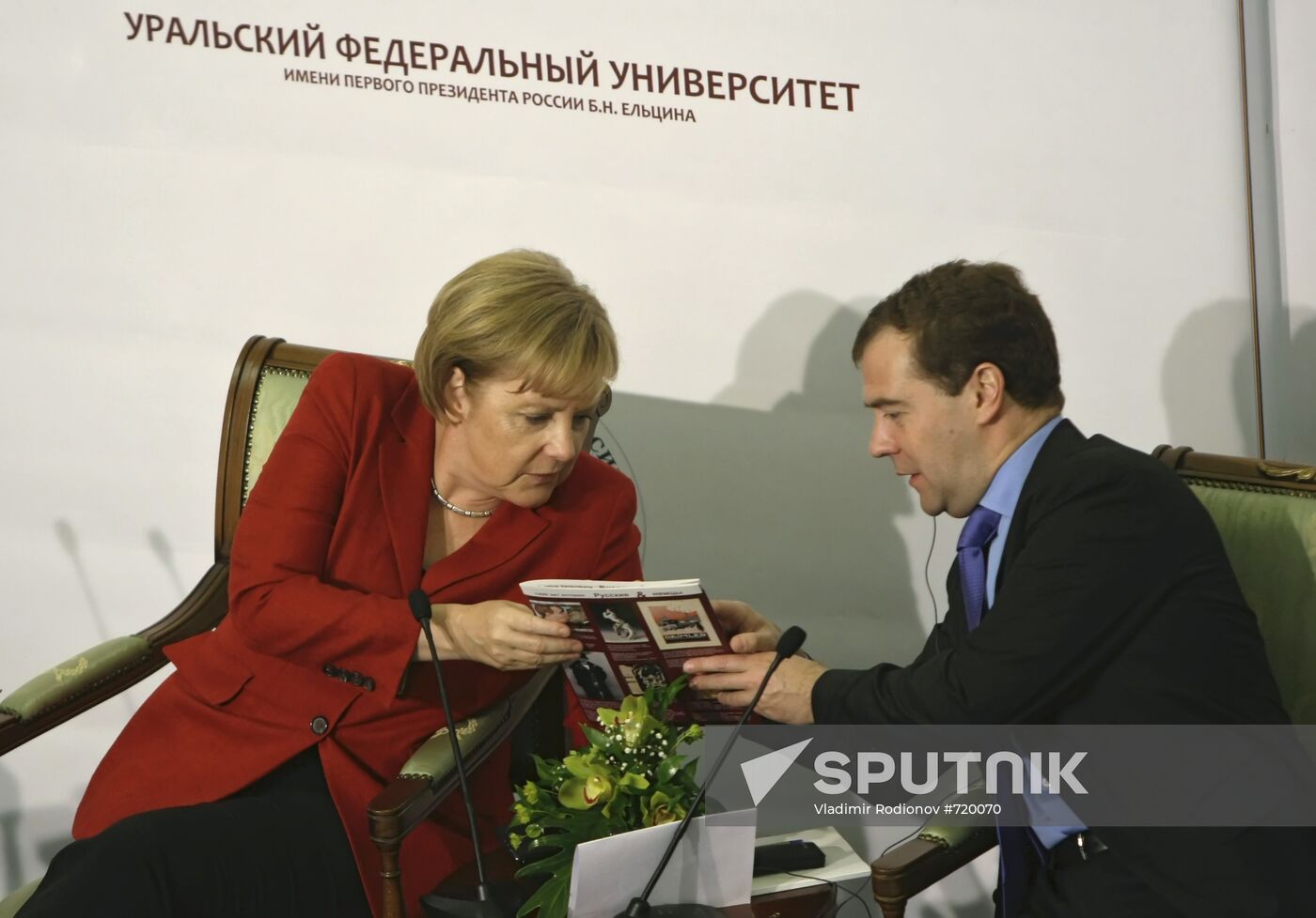 Dmitry Medvedev and Angela Merkel in Yekaterinburg