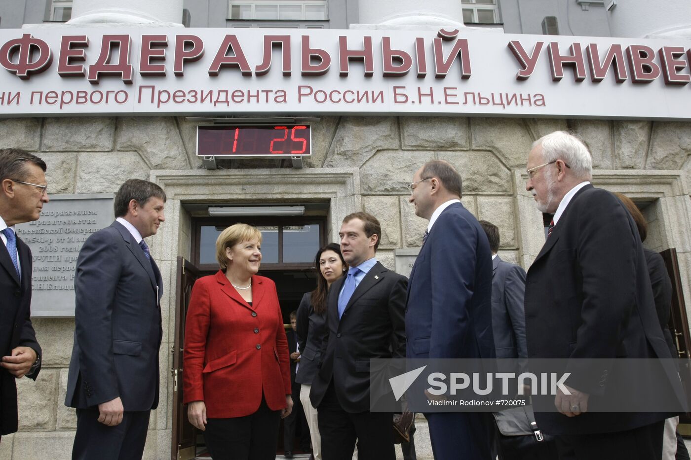 Dmitry Medvedev and Angela Merkel in Yekaterinburg