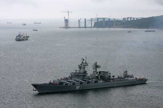 Pacific Fleet vessels welcomed in Vladivostok