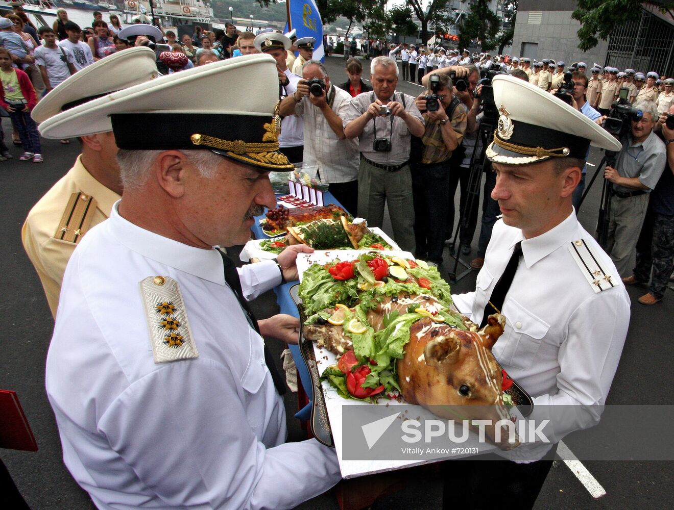 Pacific Fleet vessels welcomed in Vladivostok