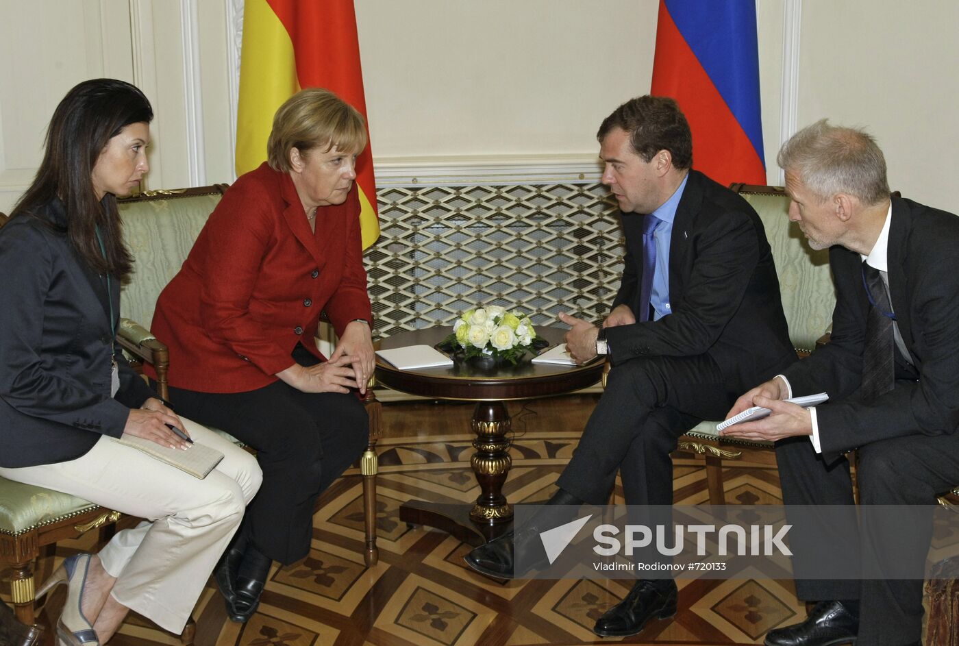 Dmitry Medvedev and Angela Merkel in Yekaterinburg
