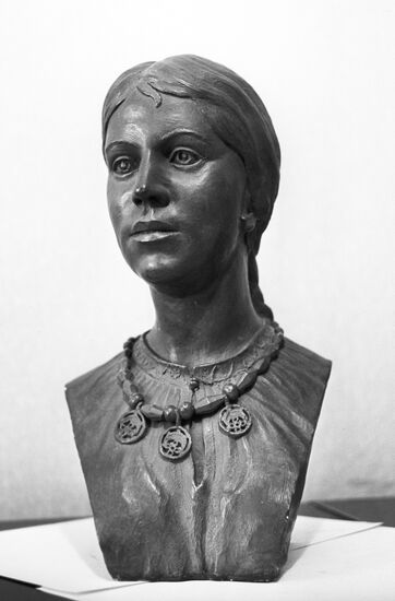 Portrait of Slavic Vyatichi tribe woman
