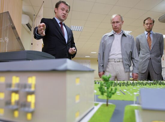 Vladimir Putin visits Volgograd