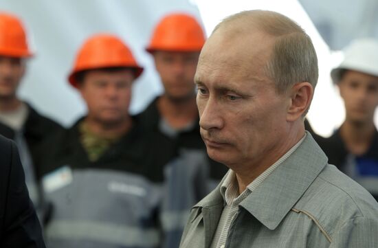 Vladimir Putin visits Gremyachinskoye potash salt deposit