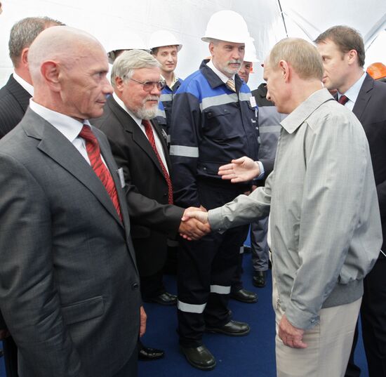 Vladimir Putin visits Gremyachinskoye potash salt deposit