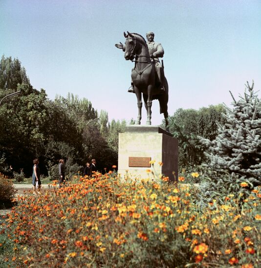 Monument to Mikhail Vasilievich Frunze