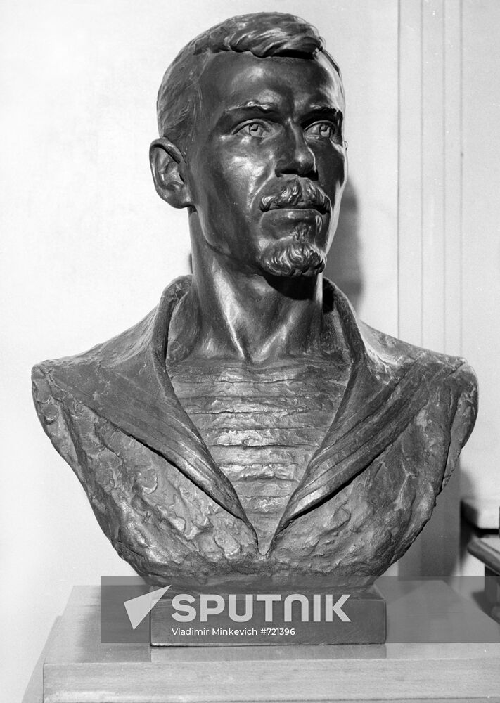 Bust of sailor Nikolai Markin